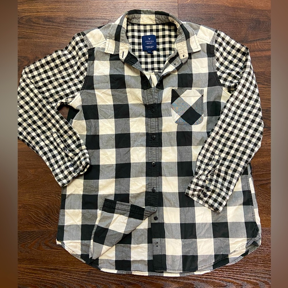 American Eagle flannel - size M